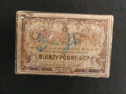 Boite plumes blanzy poure - blanzy,